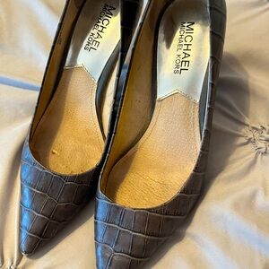 Michael Kors gray snakeskin print heels!